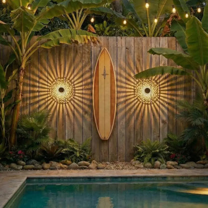 Fleur de Lumière lampe solaire ambiance piscine terrasse | Jardin de Mamie