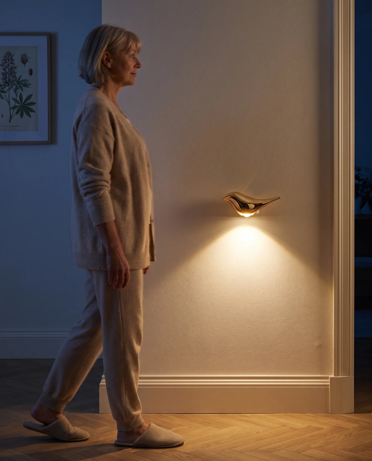 Mes petits oiseaux de nuit, oiseau doré qui s'allume au passage dans un couloir la nuit | Jardin de Mamie